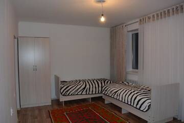 Фото номера Кровать в общем 6-местном номере Гостевой дом Guest house "TRAVELLER" г. Kasymbek 2